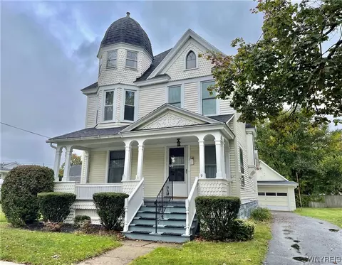 9 Otis St, Batavia, NY 14020