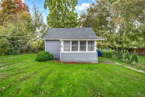 312 74th St, Niagara Falls, NY 14304