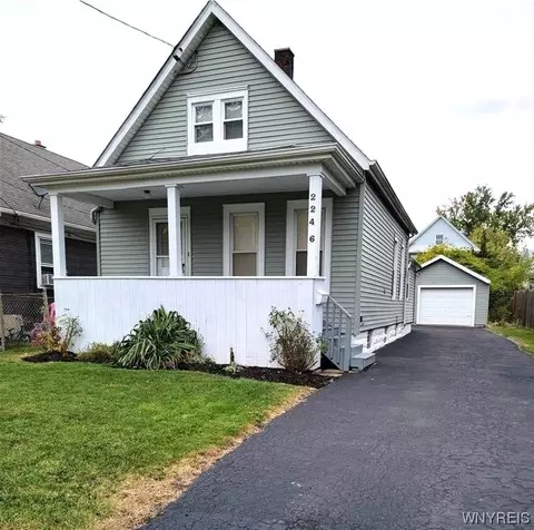 2246 Weston Ave, Niagara Falls, NY 14305