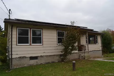 1367 Church St, Alabama, NY 14013