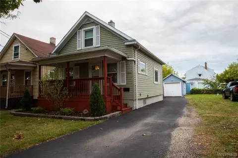 3413 Walnut Ave, Niagara Falls, NY 14301