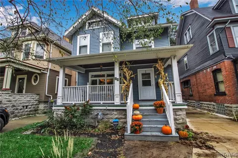 28 W Oakwood Pl, Buffalo, NY 14214