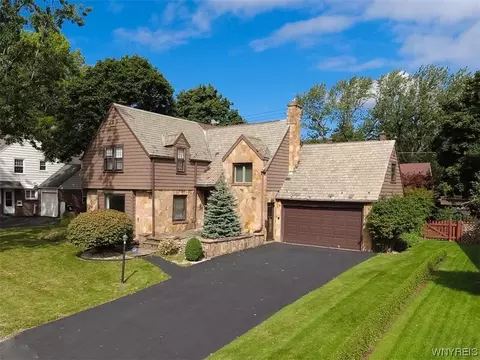 70 Danbury Ln, Buffalo, NY 14217