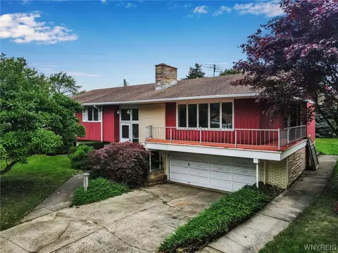 16 Meadow Ln, Buffalo, NY 14223