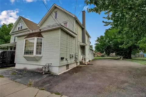 253 Grote St, Buffalo, NY 14207