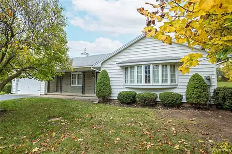 8622 Seven Springs Rd, Batavia, NY 14020