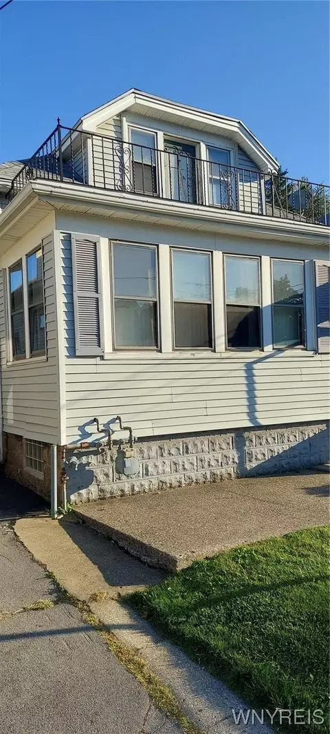 212 Rounds Ave, Buffalo, NY 14215
