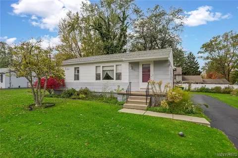 4036 Willowdale Ave, Hamburg, NY 14075