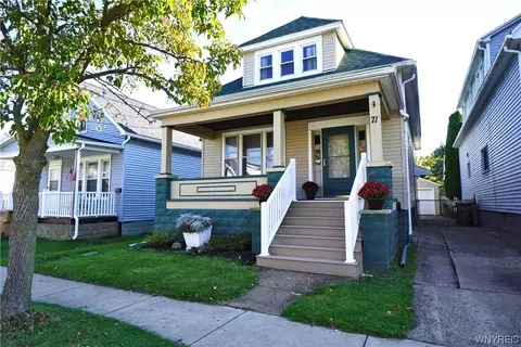 71 Pleasant Pkwy, Cheektowaga, NY 14206