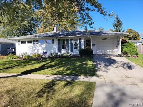 16 Sunset Ter, Tonawanda, NY 14150
