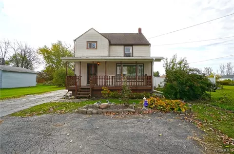 4533 Chester Ave, Niagara, NY 14305