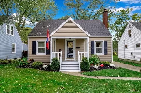 32 Martha Pl, Hamburg, NY 14075