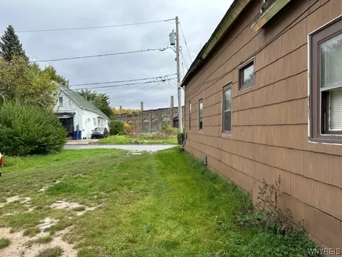 70 Hilton St, Buffalo, NY 14212