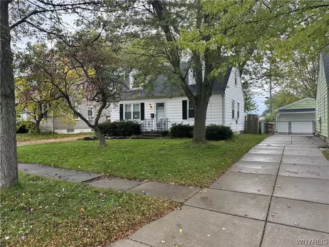 99 Princeton Ct, Cheektowaga, NY 14225