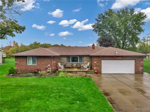 5985 Miller Rd, Niagara Falls, NY 14304