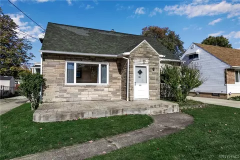 28 Boardman Rd, Lackawanna, NY 14218