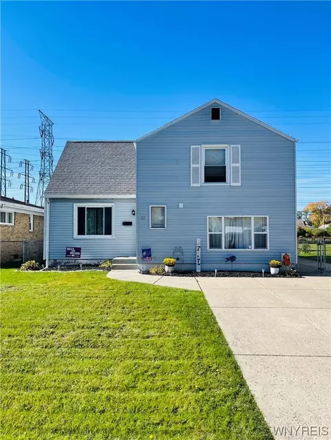 32 Yvonne Ave, Cheektowaga, NY 14225
