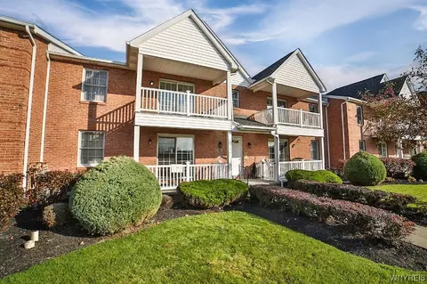 32 Georgian Ln #C, Amherst, NY 14221