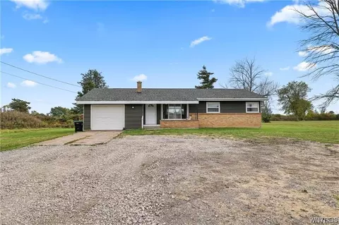 2394 Bedell Rd, Grand Island, NY 14072
