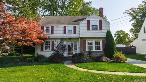 55 Oakland Pl, Hamburg, NY 14075