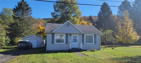 19 Champlain Ave, Cuba, NY 14727