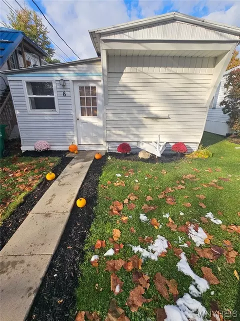 7898 Boston State Road Apt 6 Rd, Hamburg, NY 14075