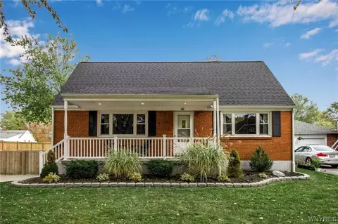 41 Evelyn Ave, West Seneca, NY 14224