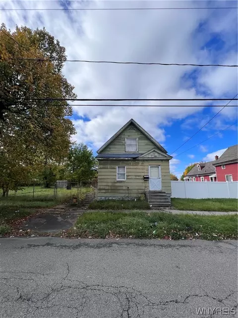 102 Herman St, Buffalo, NY 14212