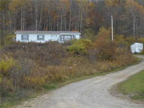 6832 Rawson Rd, Lyndon, NY 14727