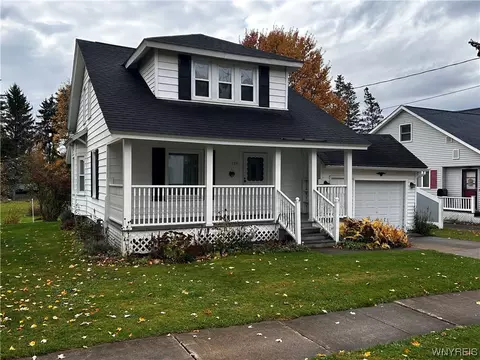118 Woodward Ave, Springville, NY 14141