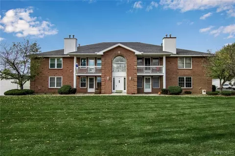 4 Appletree Ct #6, Cheektowaga, NY 14227