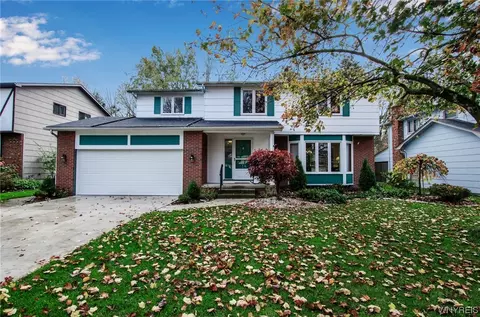 130 Montbleu Dr, Getzville, NY 14068