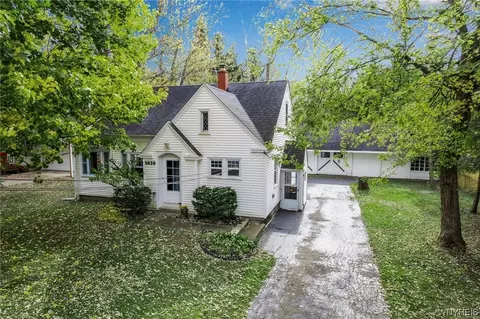 5639 Genesee St, Lancaster, NY 14086