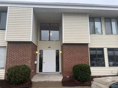 46 Bee Hunter Ct #B, East Amherst, NY 14051