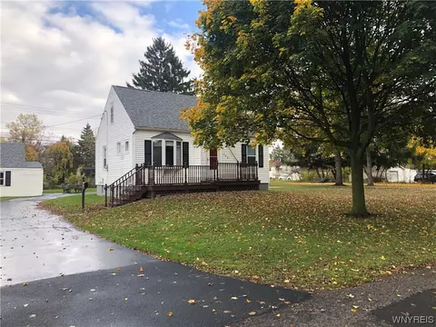 280 Harding Rd, Amherst, NY 14221