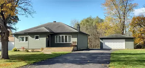160 Broezel Ave, Lancaster, NY 14086