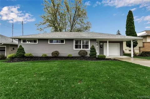 47 Klink Pl, West Seneca, NY 14224
