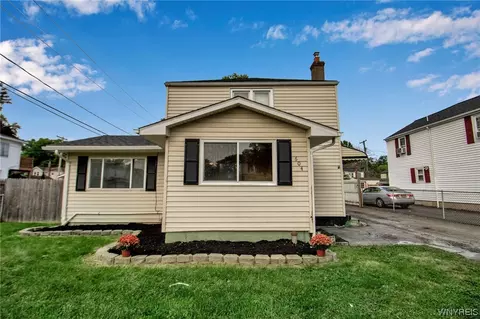 604 76th St, Niagara Falls, NY 14304