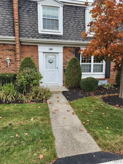 124 Hickory Hill Rd, Amherst, NY 14221