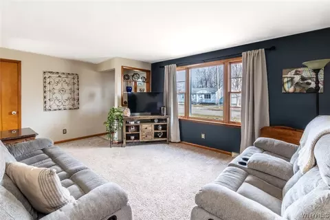 4357 E Frontier Dr, Buffalo, NY 14219 photo 7
