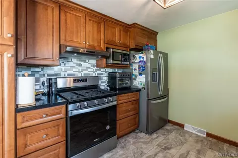 4357 E Frontier Dr, Buffalo, NY 14219 photo 15