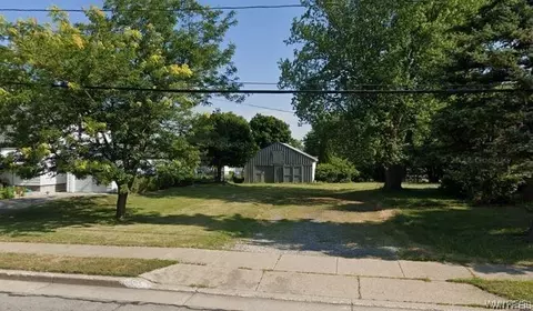 800 Willet Rd, Lackawanna, NY 14218