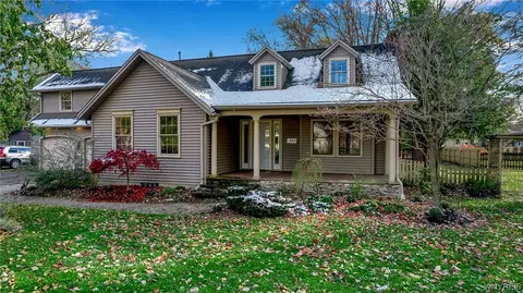 265 North St, Aurora, NY 14052
