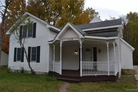 1435 Hopkins Rd, Amherst, NY 14221