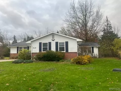 93 Pamela Ct, West Seneca, NY 14224