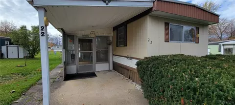 22 Lakewood Vlg, Shelby, NY 14103