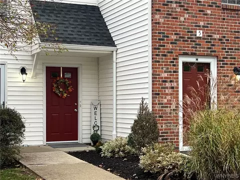 5 Beacon Park #J, Amherst, NY 14228