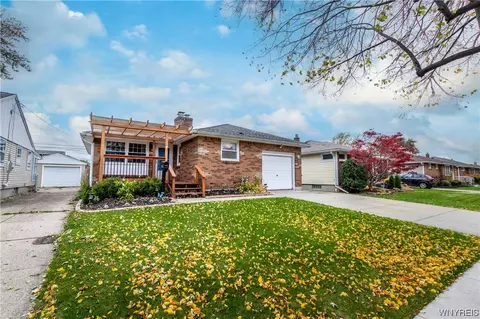 100 Lamson Rd, Buffalo, NY 14223