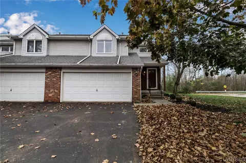 72 Northwood Dr, Depew, NY 14043
