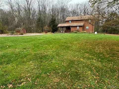 1010 Urf Rd, Bennington, NY 14037